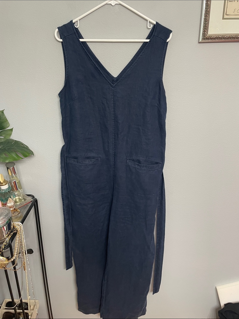 Faherty Catalina Linen Navy Sleeveless V-Neck Wide-Leg Jumpsuit with Tie Belt - Picture 4 of 7